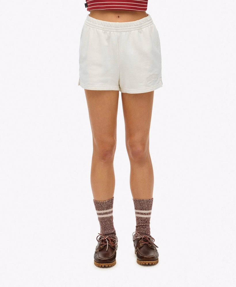 Athletic Essentials shorts met tonale borduursels