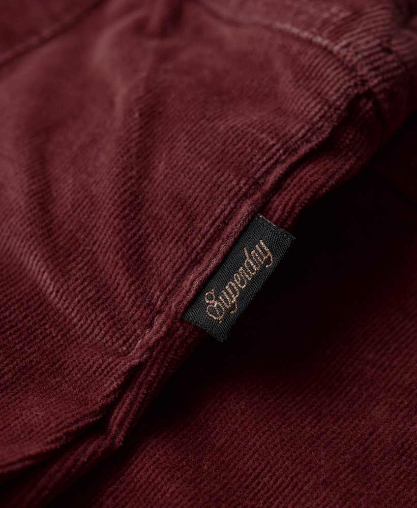 vintage geplooide minirok van corduroy in bordeauxrood.