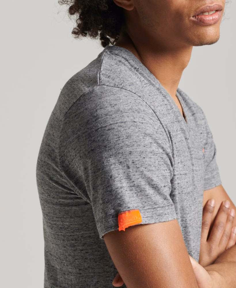 Vintage T-shirt met V-hals en borduurwerk van Orange Label