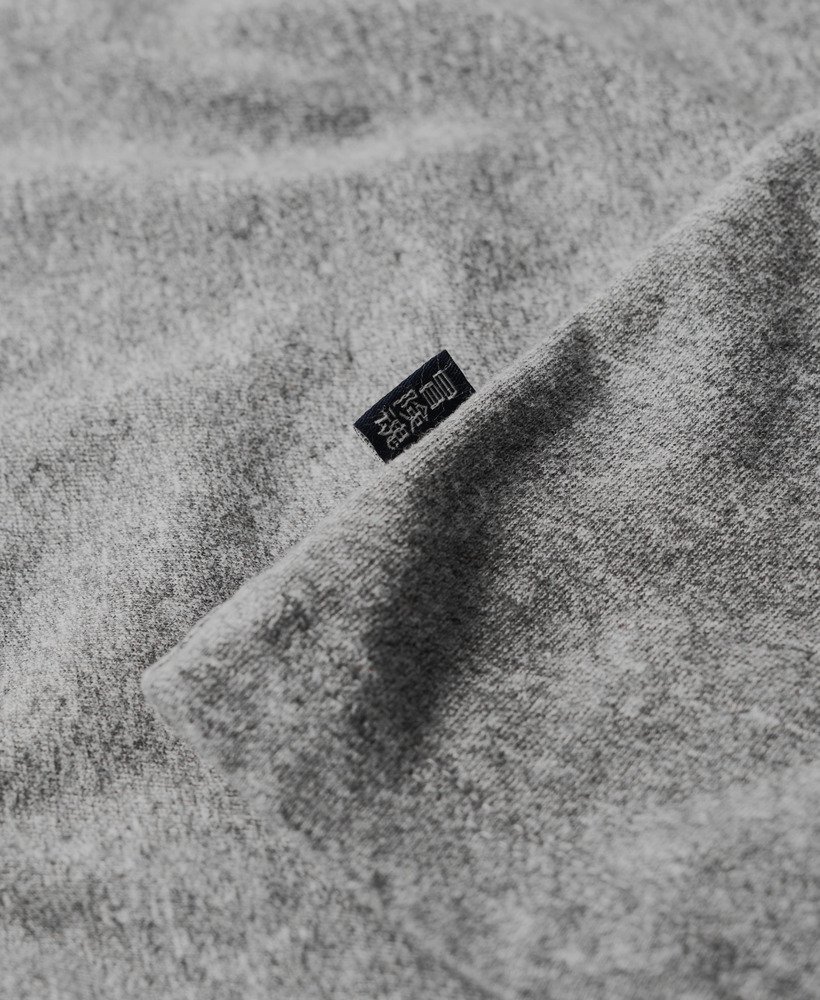 t-shirt met essential logo van biologisch katoen in noos grijs gemêleerd.