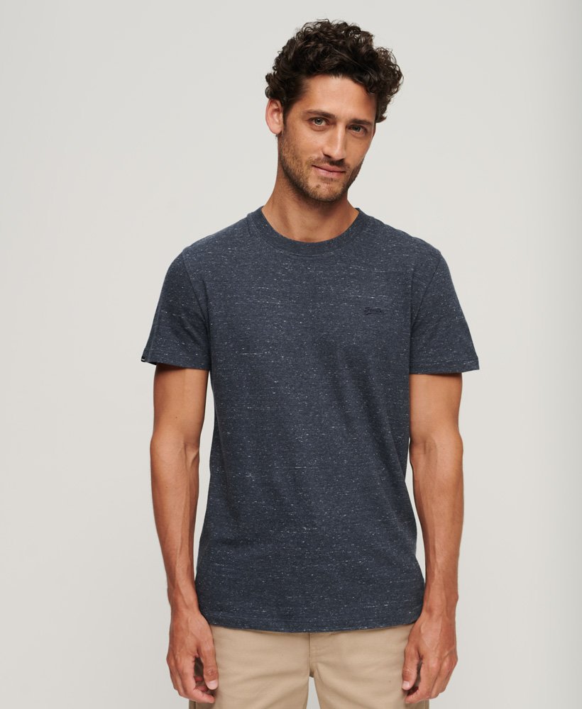 essential t-shirt met klein logo van biologisch katoen in creek navy heather.