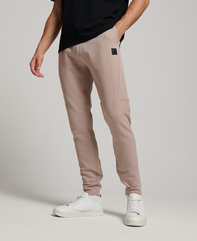 tech joggers in warm grijs