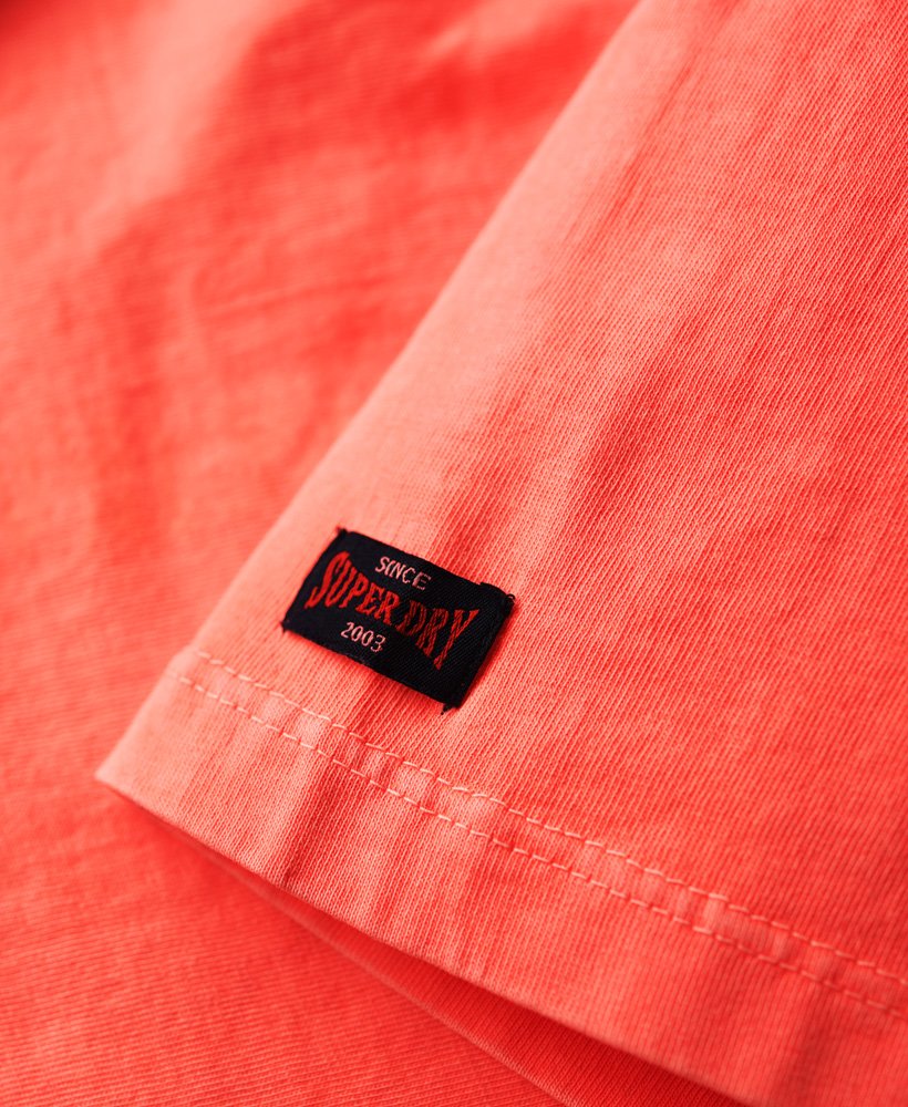 osaka neon graphic t-shirt in neon roze