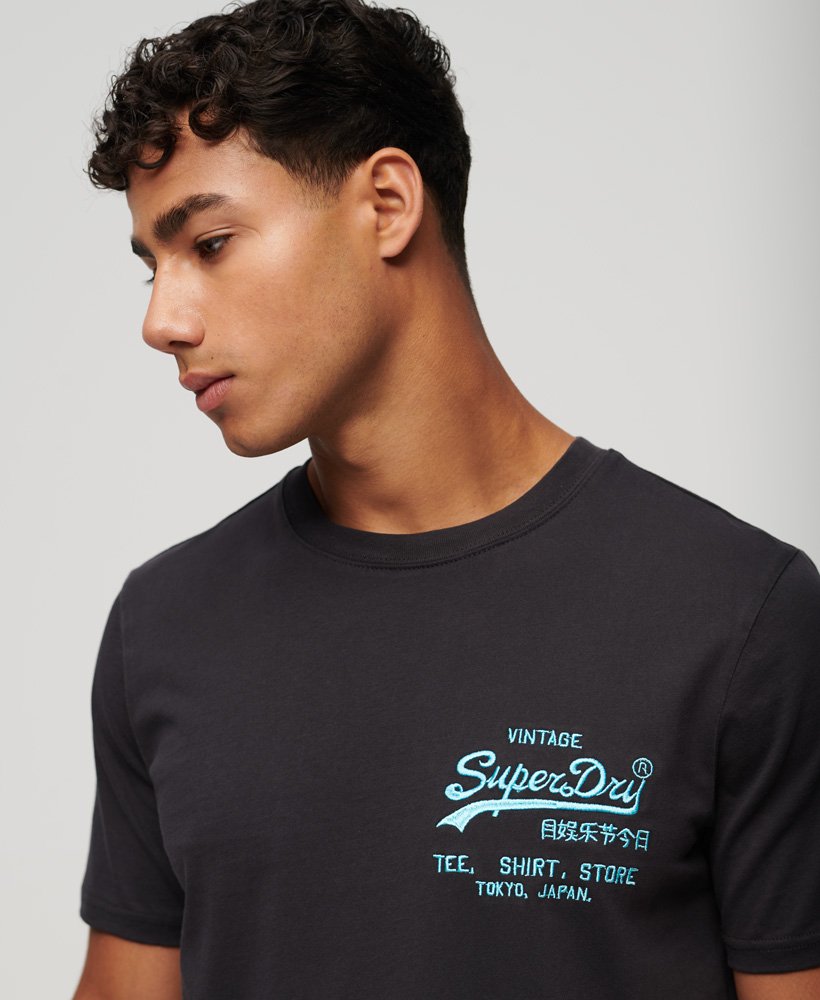 neon vintage logo t-shirt in zwart