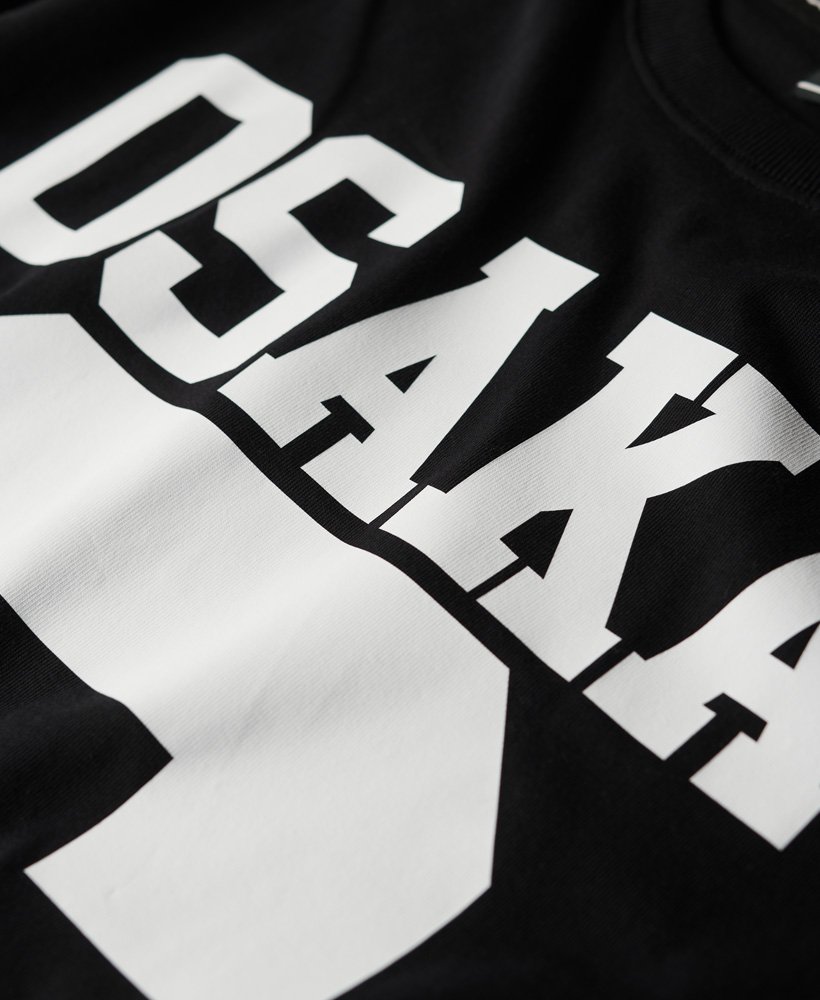 osaka logo losvallend t-shirt in zwart