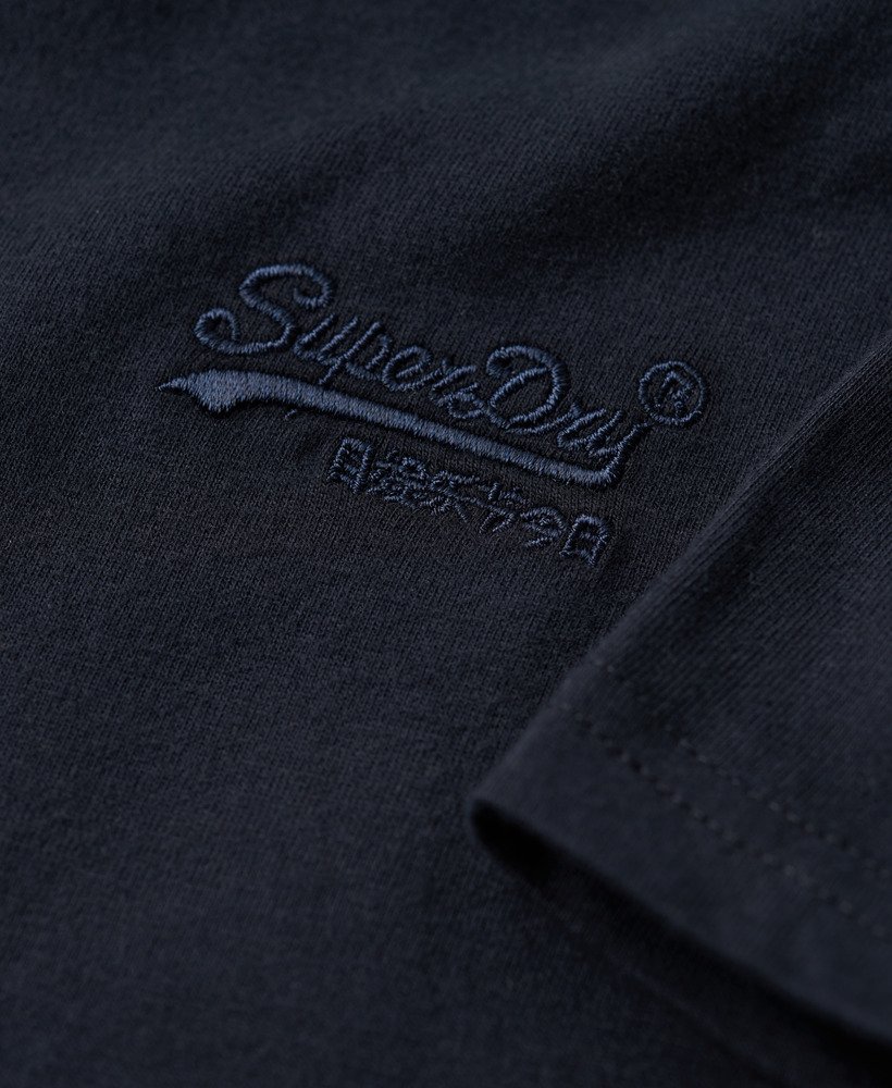 t-shirt met v-hals en geborduurd logo van biologisch katoen in de kleur eclipse navy.
