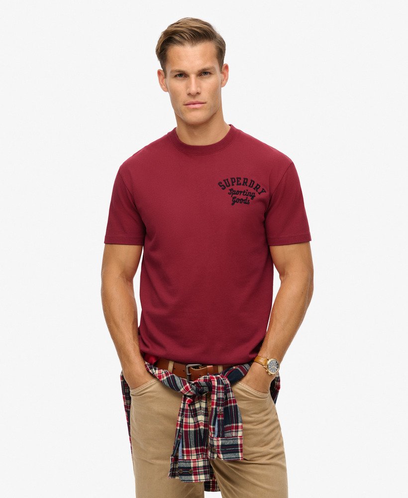 geborduurd superstate athletic logo t-shirt in chilipeperrood.