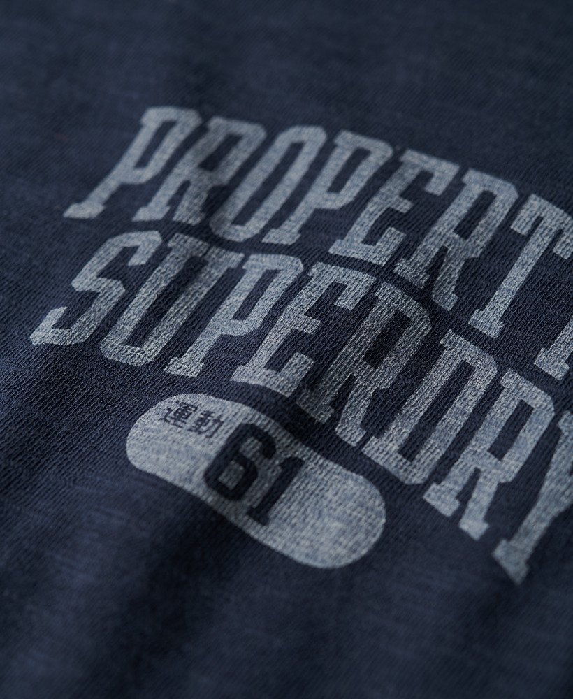 grafisch t-shirt van athletic college in eclipse navy slub