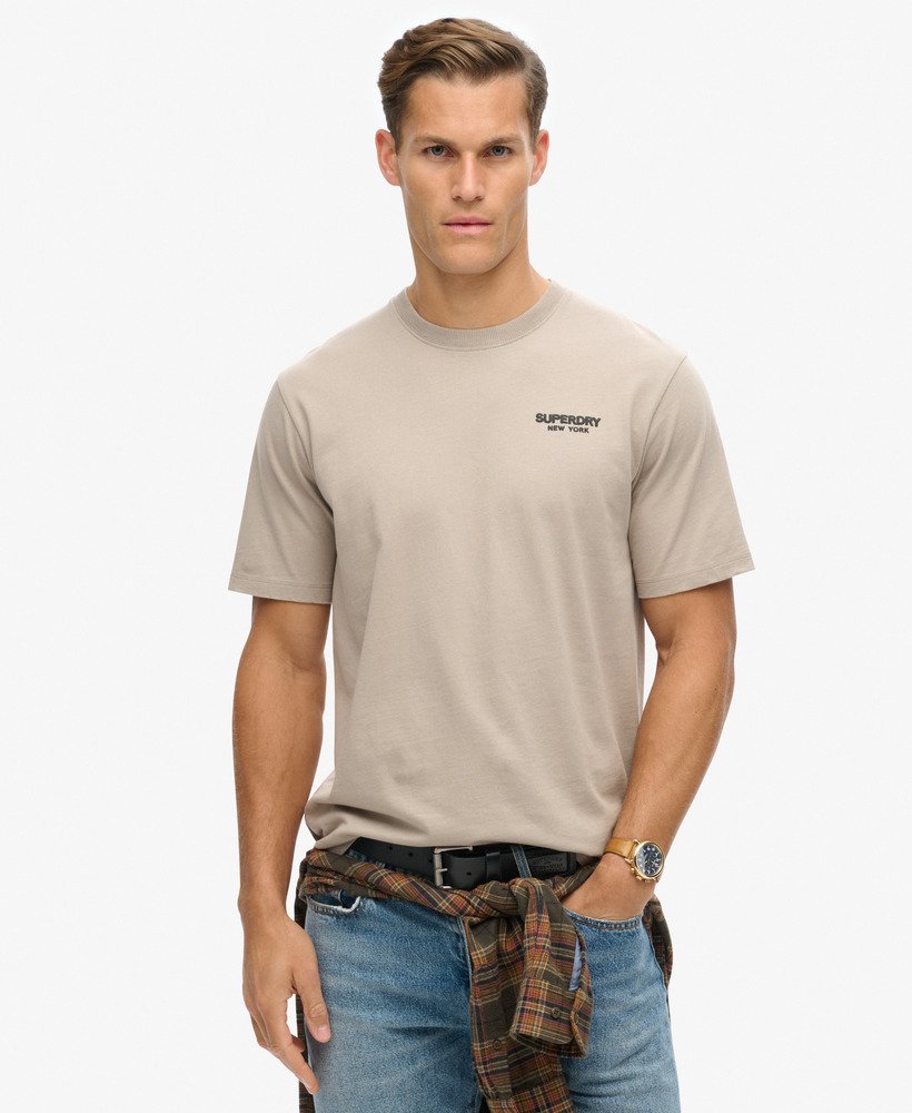 luxe sportief t-shirt met losse pasvorm in diepbeige slubstof.
