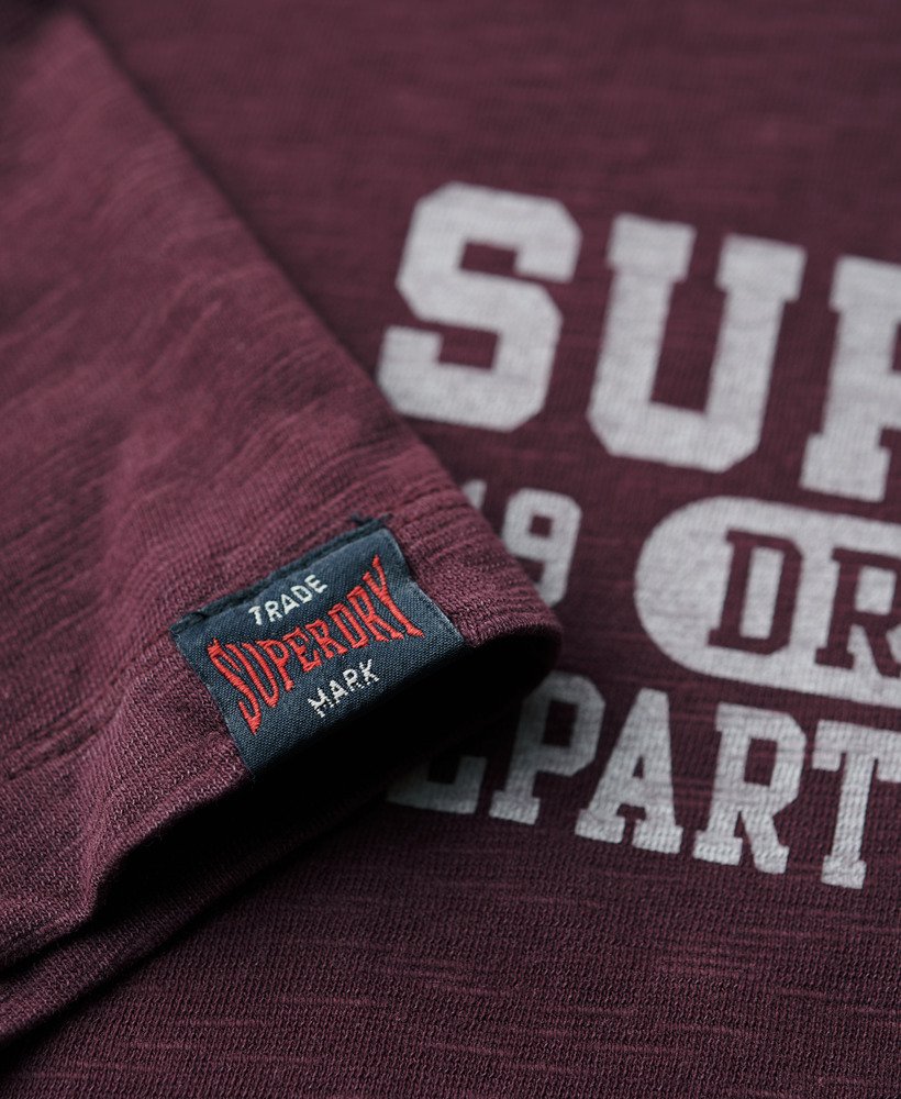 grafisch t-shirt van athletic college in vijgpaarse slubstof.