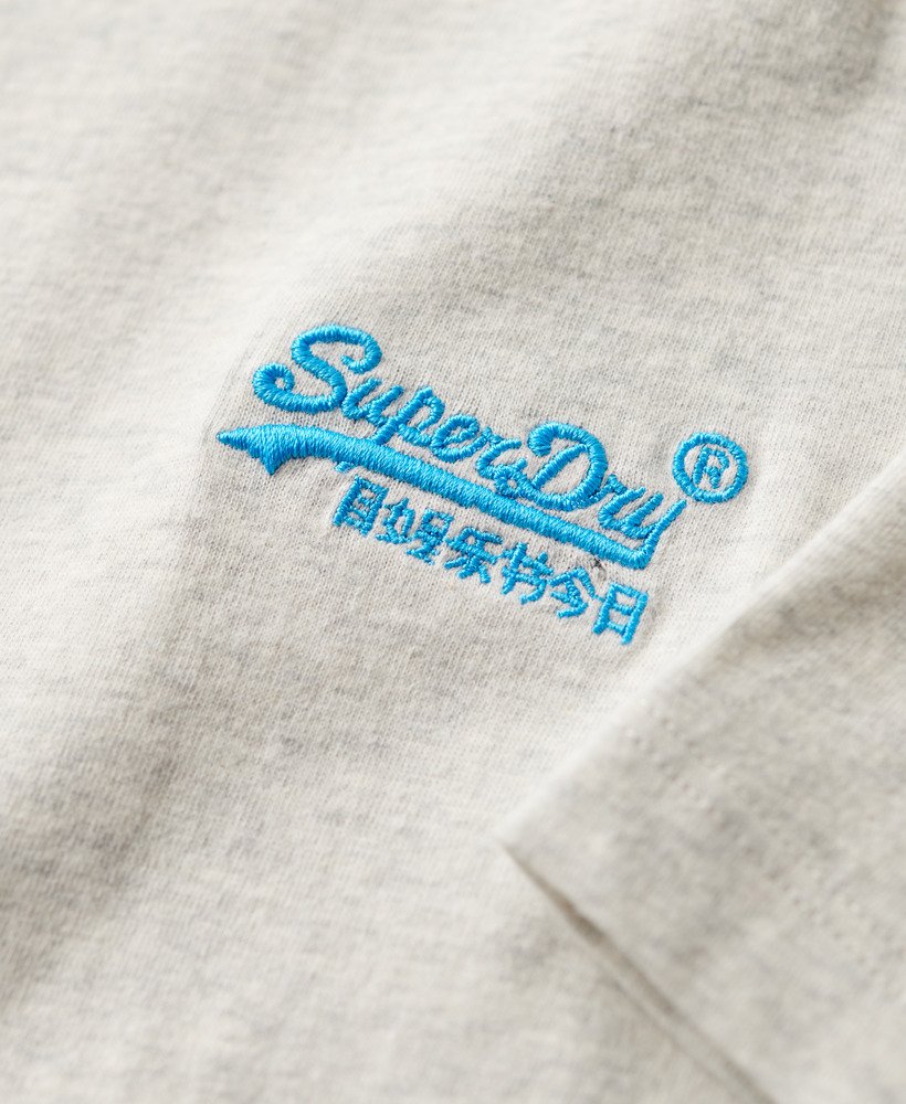 t-shirt met essential-logo van biologisch katoen in de kleuren lighting gry grndlefluro blue.
