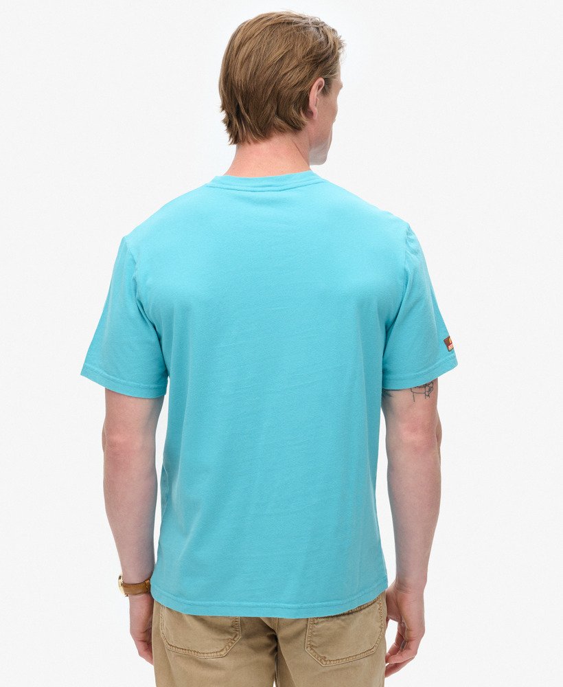 t-shirt met print van een reisansichtkaart op de borst in maui blue