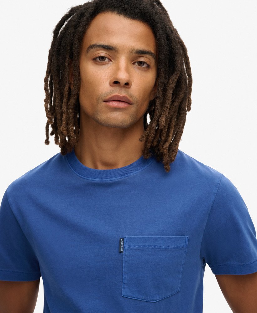 essential washed pocket t-shirt in washed supermarine navy