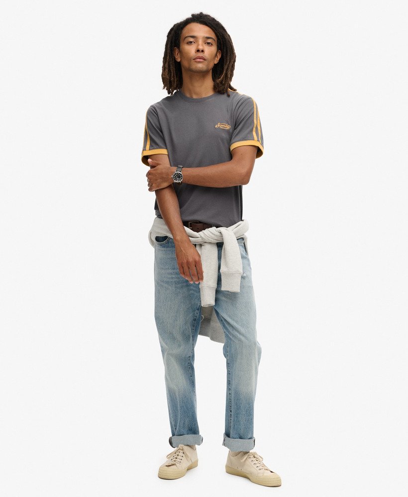 essential logo retro gestreept t-shirt in grafietzwart