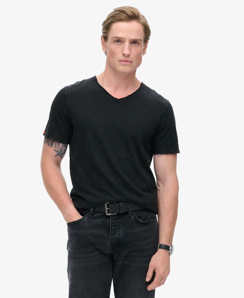 t-shirt met v-hals en rafelige rand in zwart