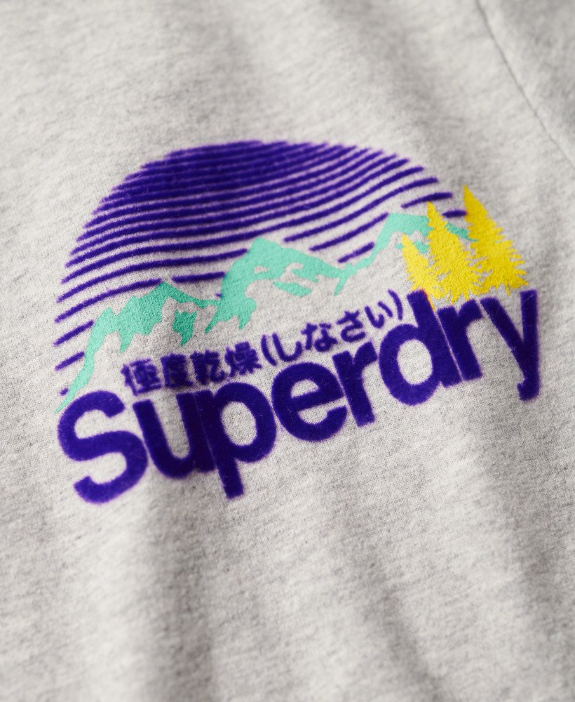 geweldig outdoor t-shirt met borstprint in puimsteenbeige gemêleerd.