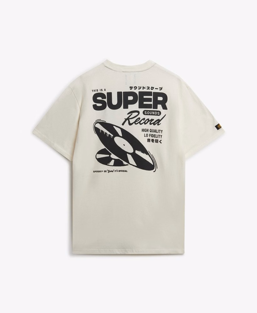 Oversized T-shirt van een platenlabel