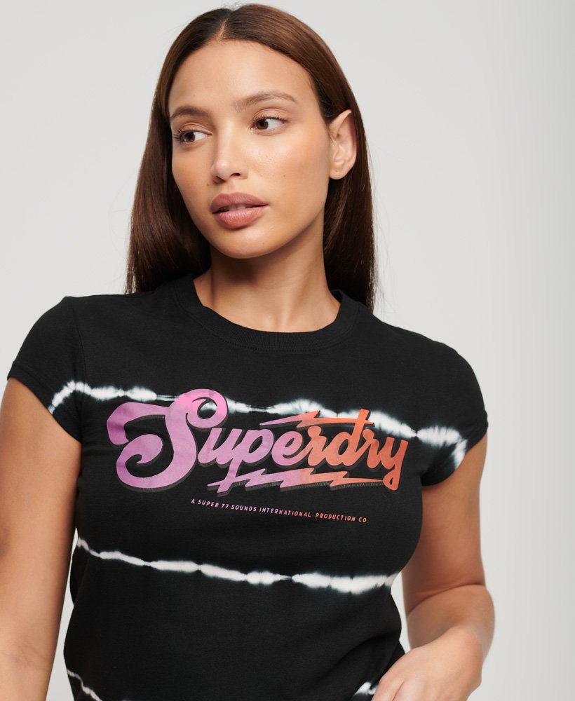 grafisch rockband t-shirt in zwart met tie-dye-effect.