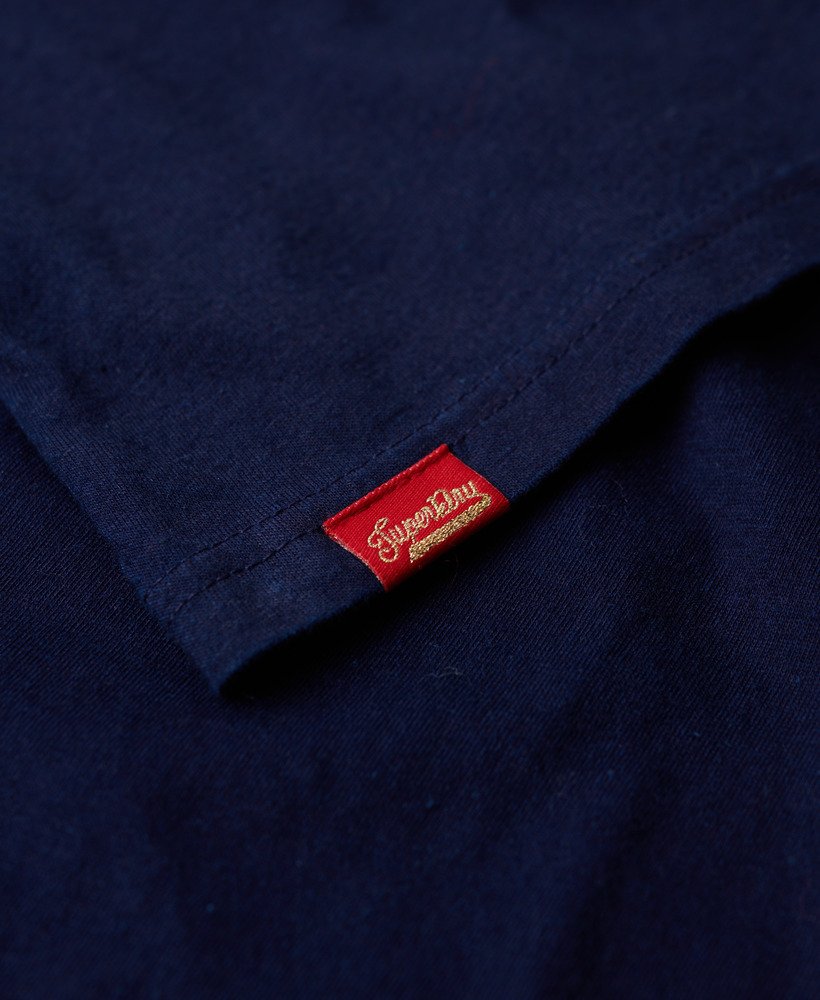 indigo workwear t-shirt met korte mouwen in diepblauwe denimwassing.