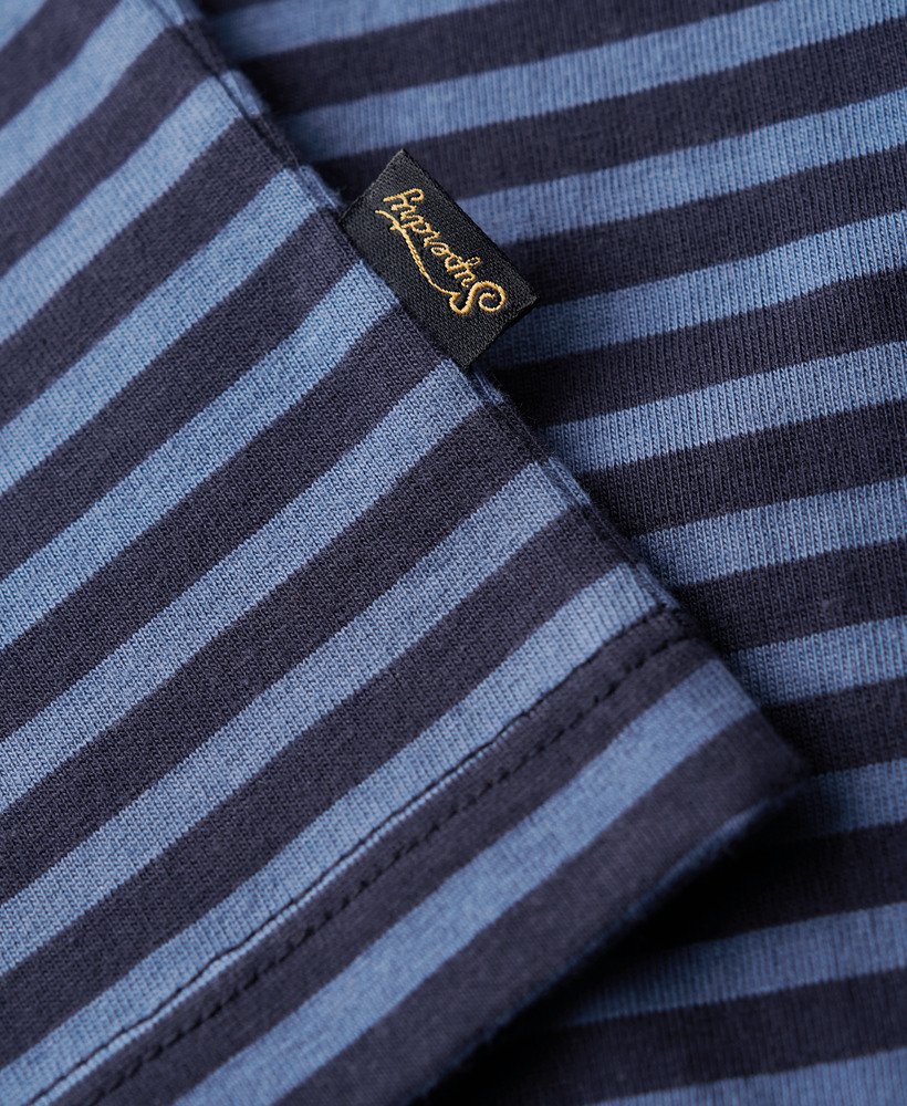 getailleerd t-shirt met essential logo-strepen in wedgewood bluerichest navy stripe