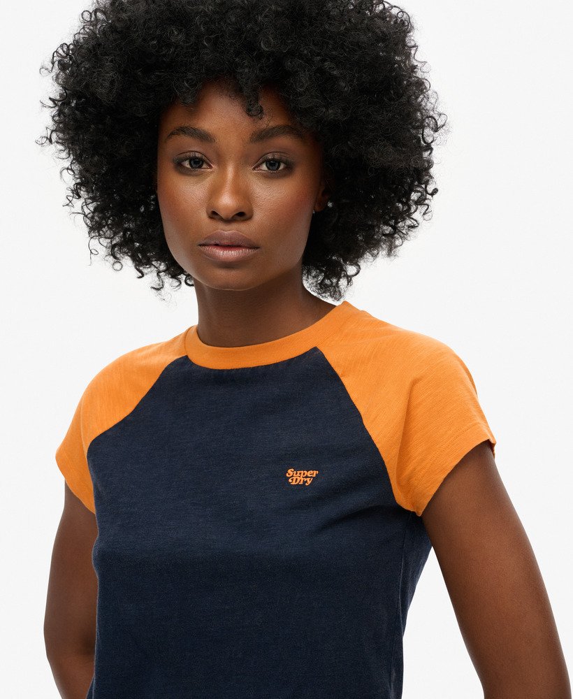 t-shirt met essential logo raglan van biologisch katoen in track goldrich navy