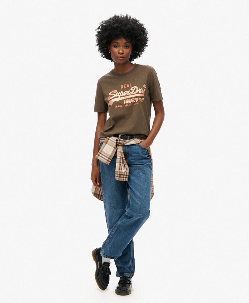 versierd vl graphic t-shirt in diep kaki groen met structuurverf.