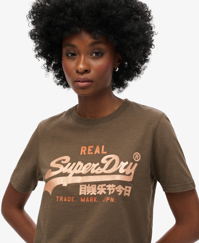 versierd vl graphic t-shirt in diep kaki groen met structuurverf.