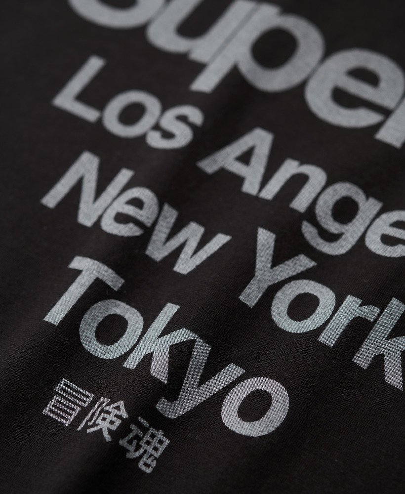 core logo city fitted t-shirt in zwart