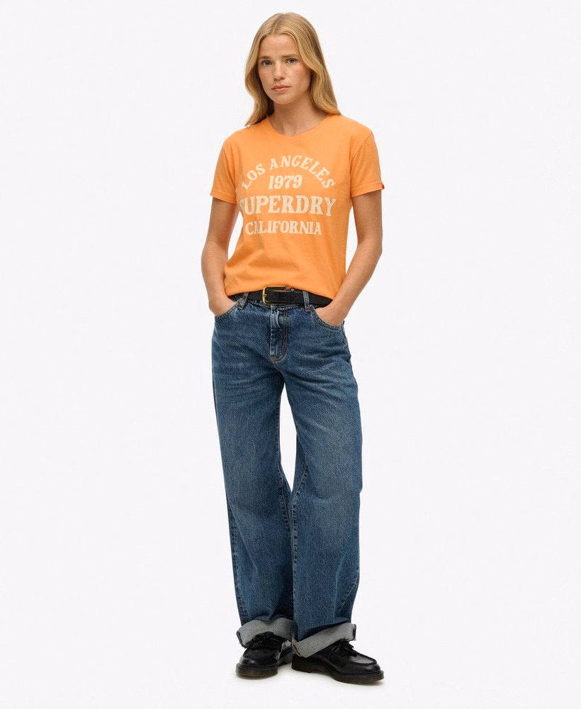 T-shirt met surflogo en aansluitende pasvorm