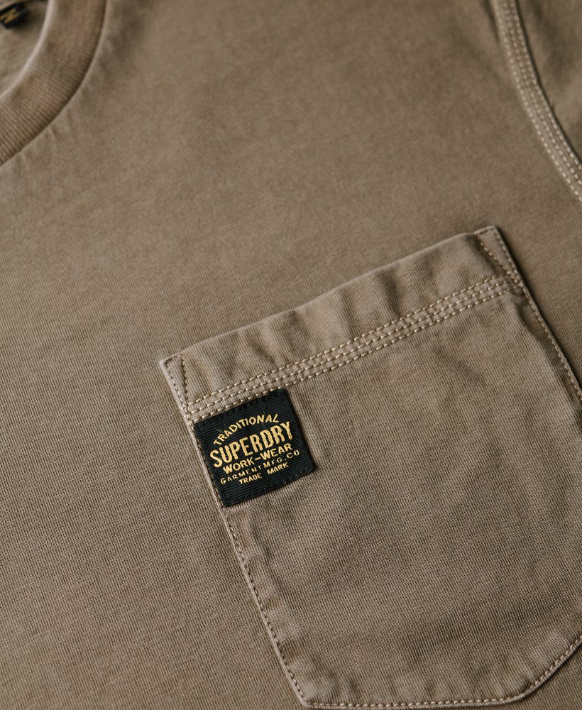 oversized t-shirt met contrasterende stiksels op de zak in gewassen morel brown.