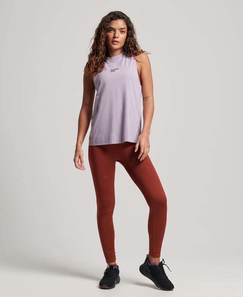 biologische katoenen tanktop met lange mouwen en opstaande kraag in de kleur brassica lilac.