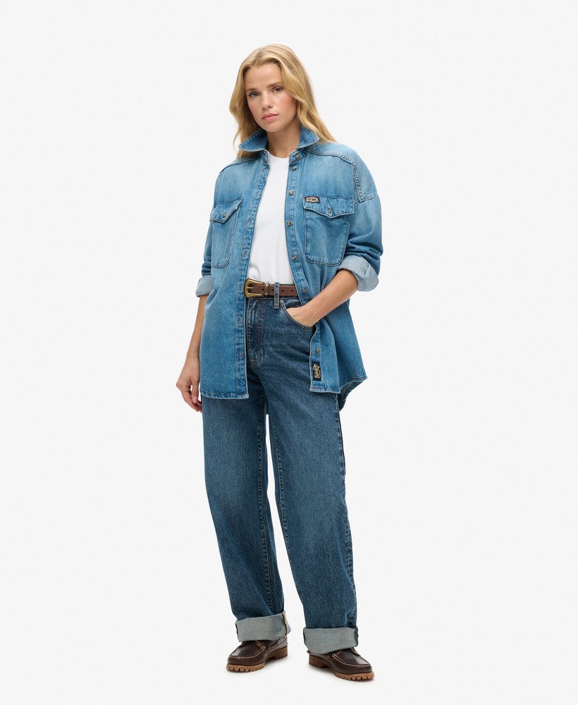 oversized denim shacket in antiekblauw