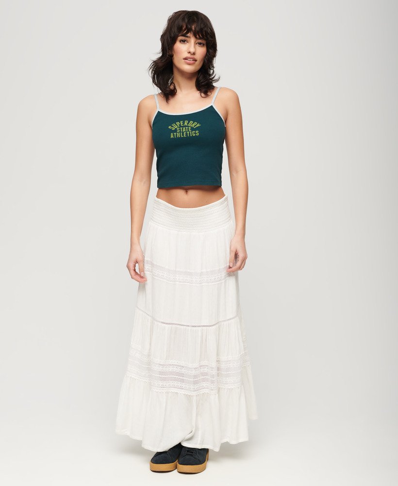 athletic essentials crop cami top in donker dennengroen