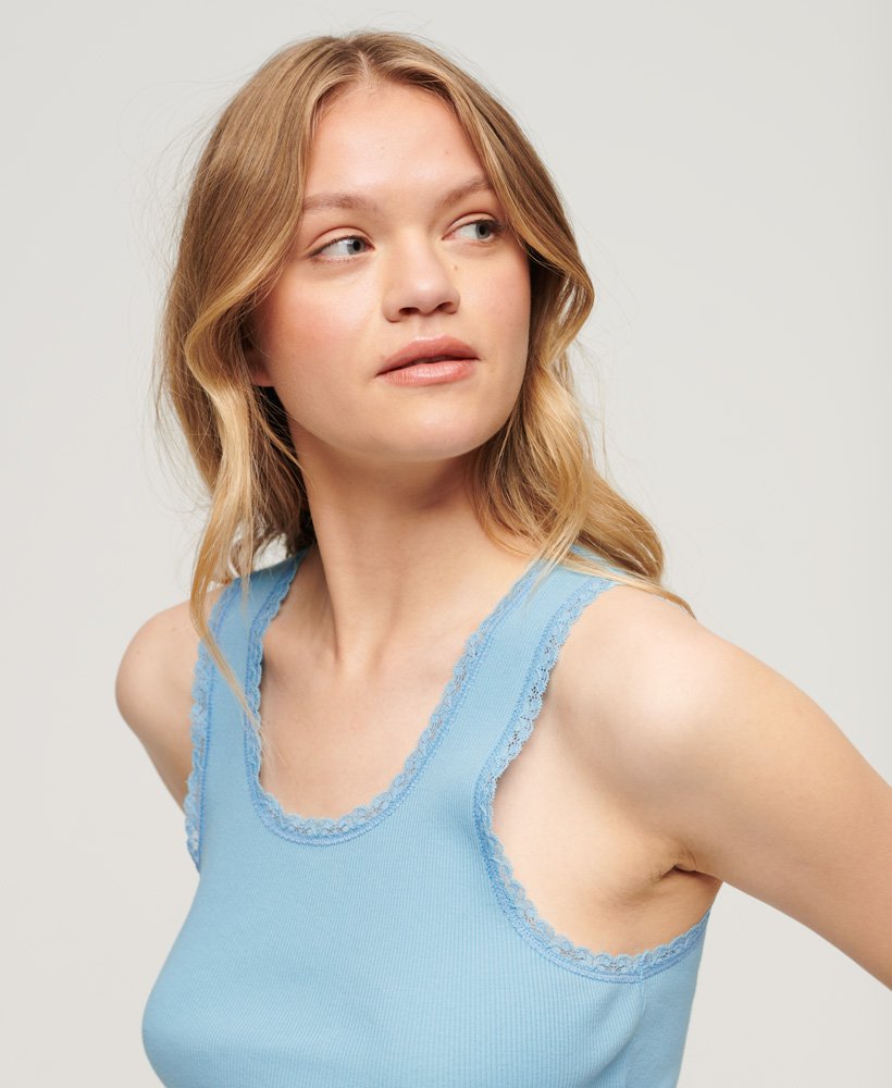vintage vestje met kanten rand van athletic essentials in air blue