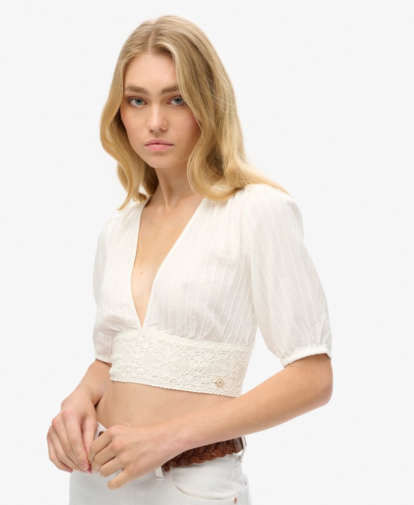 ibiza top met korte mouwen en kanten afwerking in gebroken wit