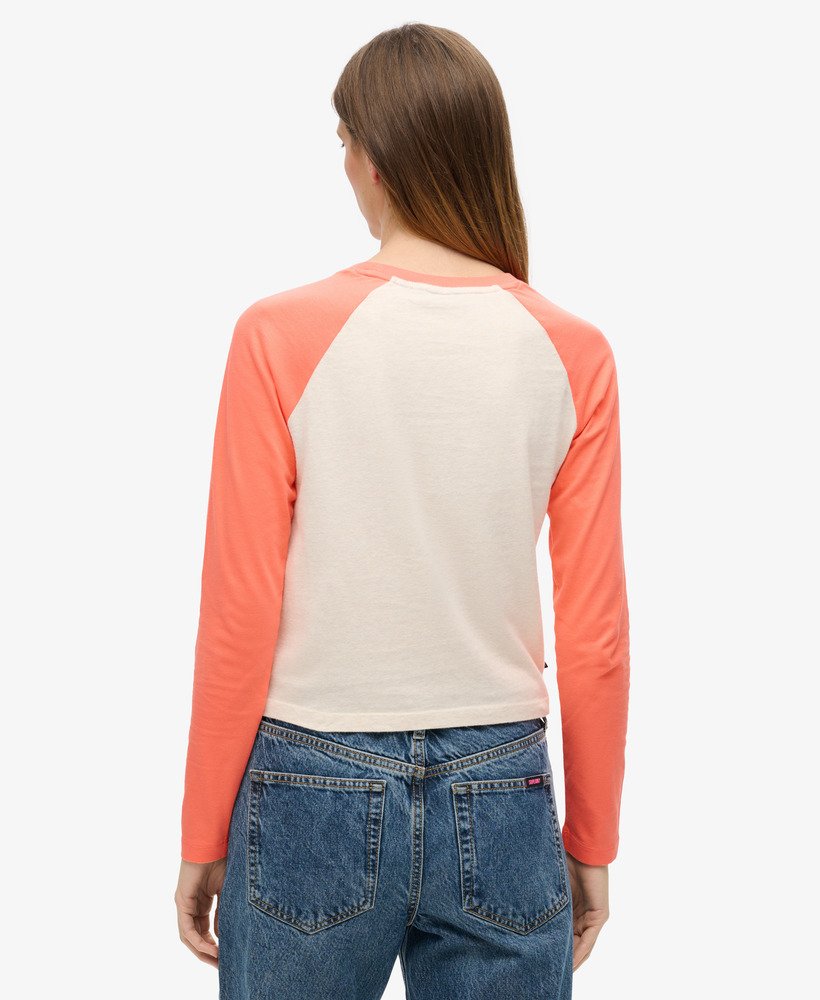 essential logo baseballtop met lange mouwen in fusion corallight oat marl