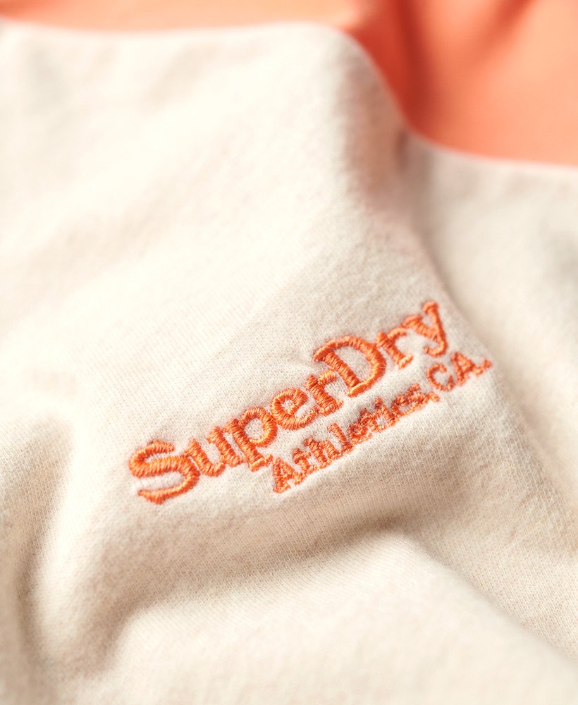 essential logo baseballtop met lange mouwen in fusion corallight oat marl