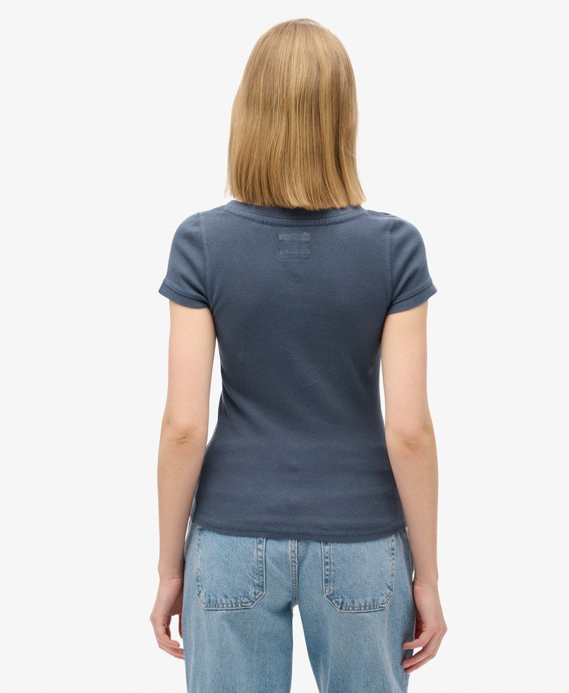 essentiële top met korte mouwen en knoopsluiting in marineblauw.