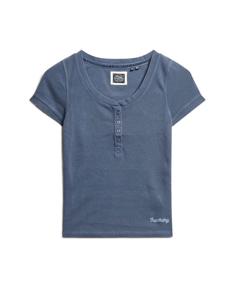 essentiële top met korte mouwen en knoopsluiting in marineblauw.