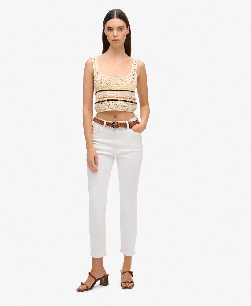 gehaakt cropped vestje met vetersluiting in botercrème ministreepjes
