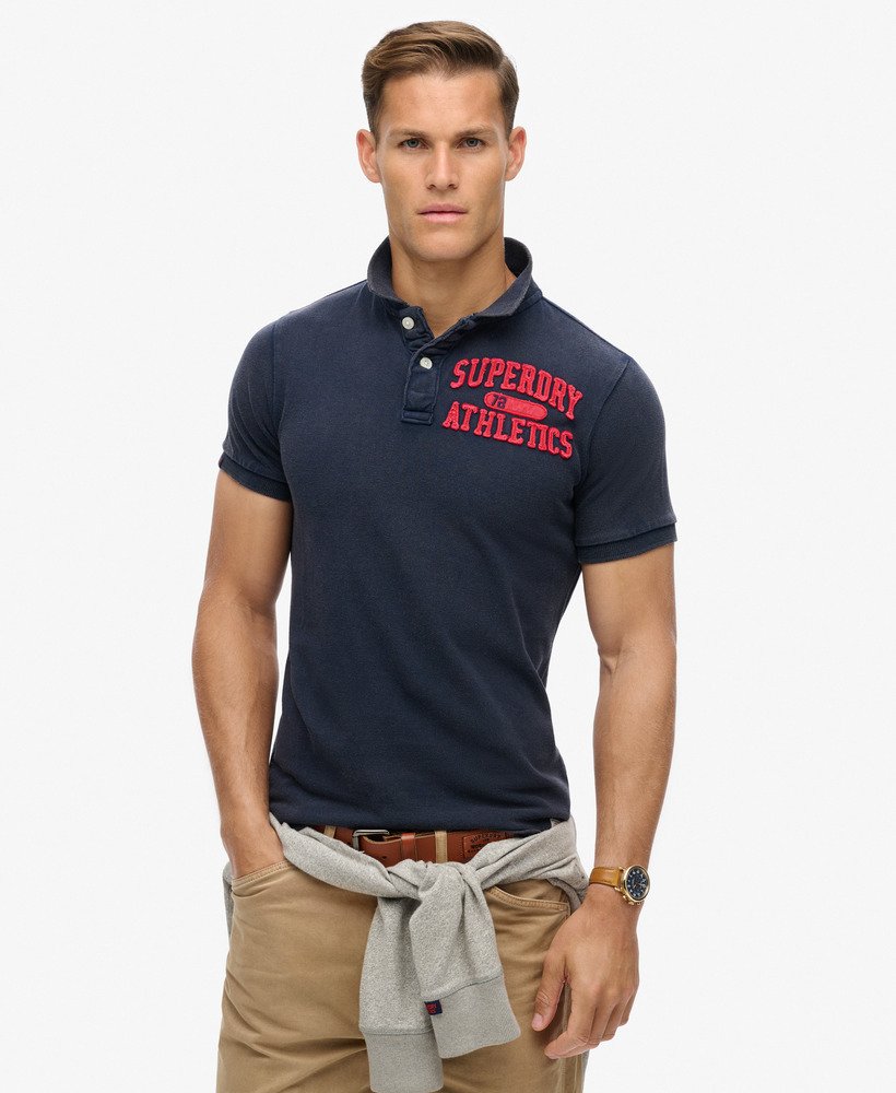 vintage sportief poloshirt in diep marineblauw.