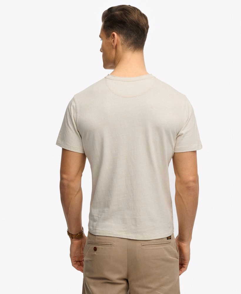 Klassiek T-shirt met korte mouwen van katoen en linnen in Henley-stijl.