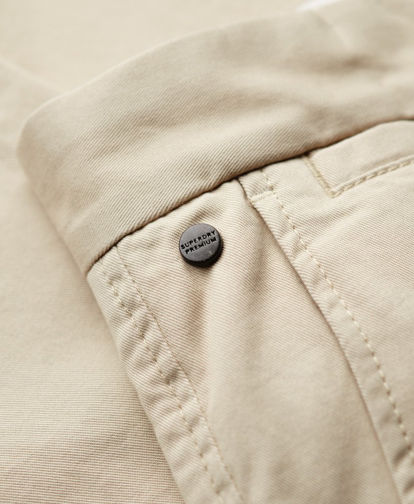 slim fit taps toelopende stretch chino broek in pelican beige