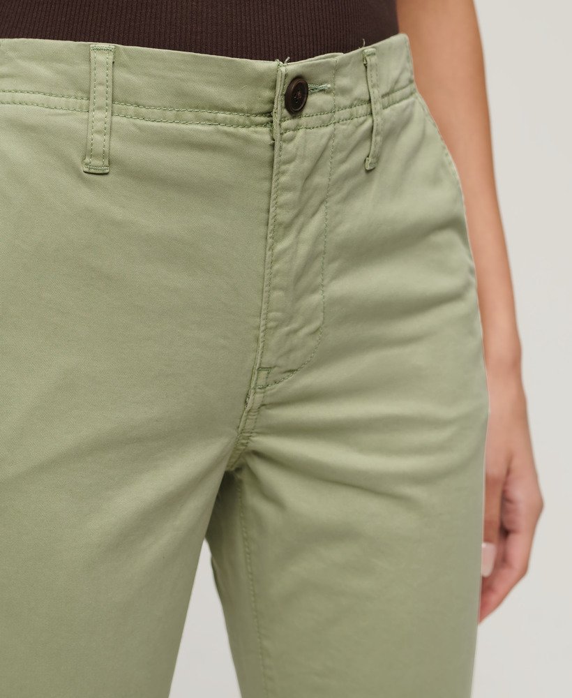 chino broek met middelhoge taille in stoffig mintgroen