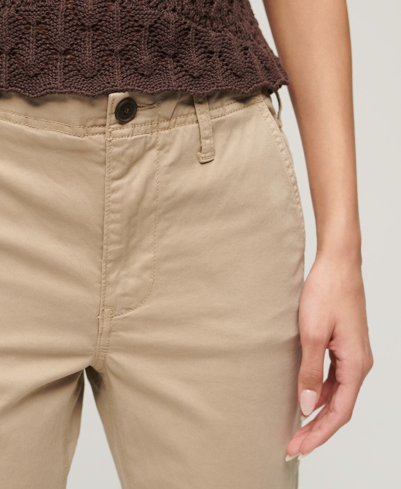 chino broek met middelhoge taille in stonewash taupebruin